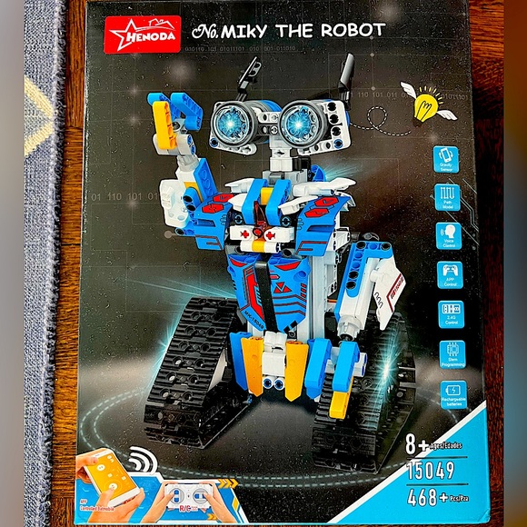 HENODA ROBOT TOY 8-16 Year Boys Girls Kids REMOTE CONTROL! BRAND NEW FROM STORE! - Picture 1 of 4